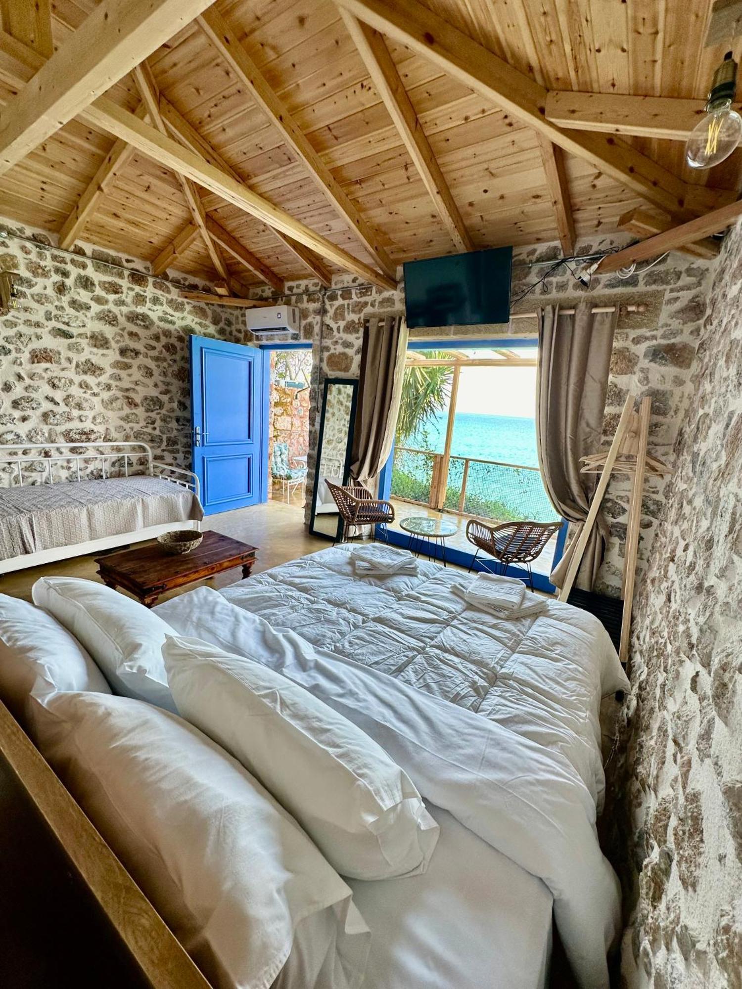 Rocksecret Edge Apartment Kalamata Luaran gambar