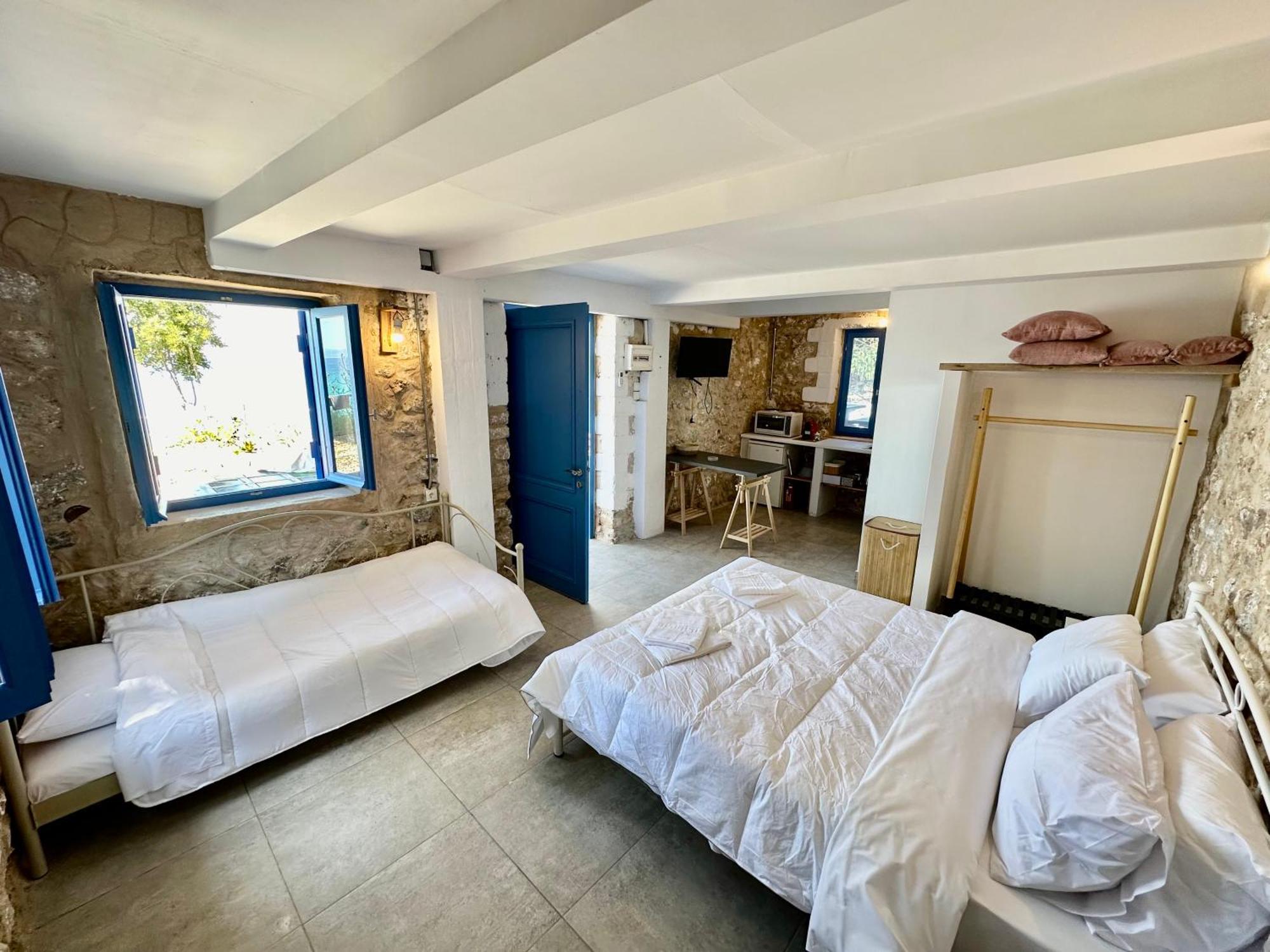 Rocksecret Edge Apartment Kalamata Luaran gambar