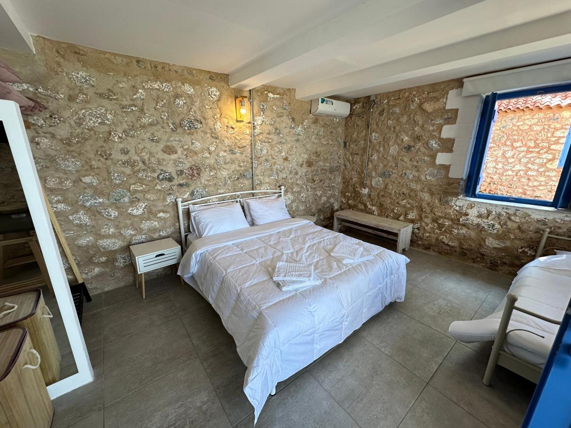 Rocksecret Edge Apartment Kalamata Luaran gambar