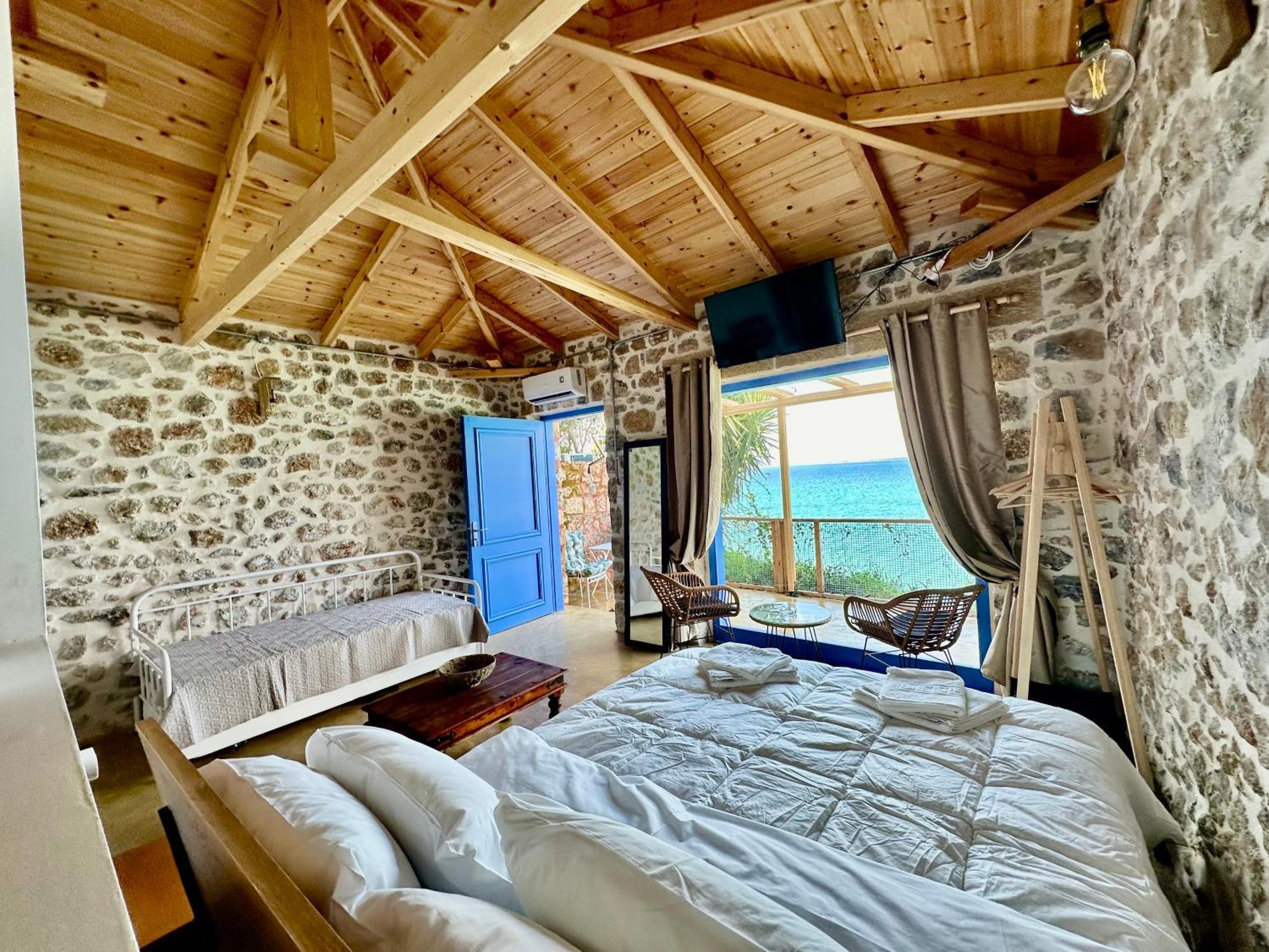 Rocksecret Edge Apartment Kalamata Luaran gambar