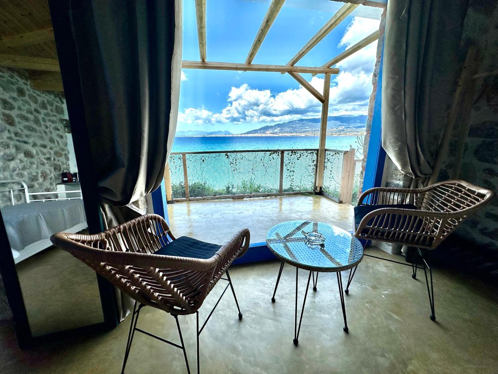 Rocksecret Edge Apartment Kalamata Luaran gambar