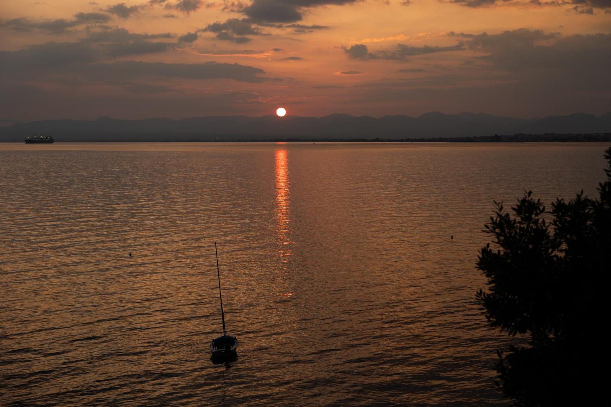 Rocksecret Edge Apartment Kalamata Luaran gambar