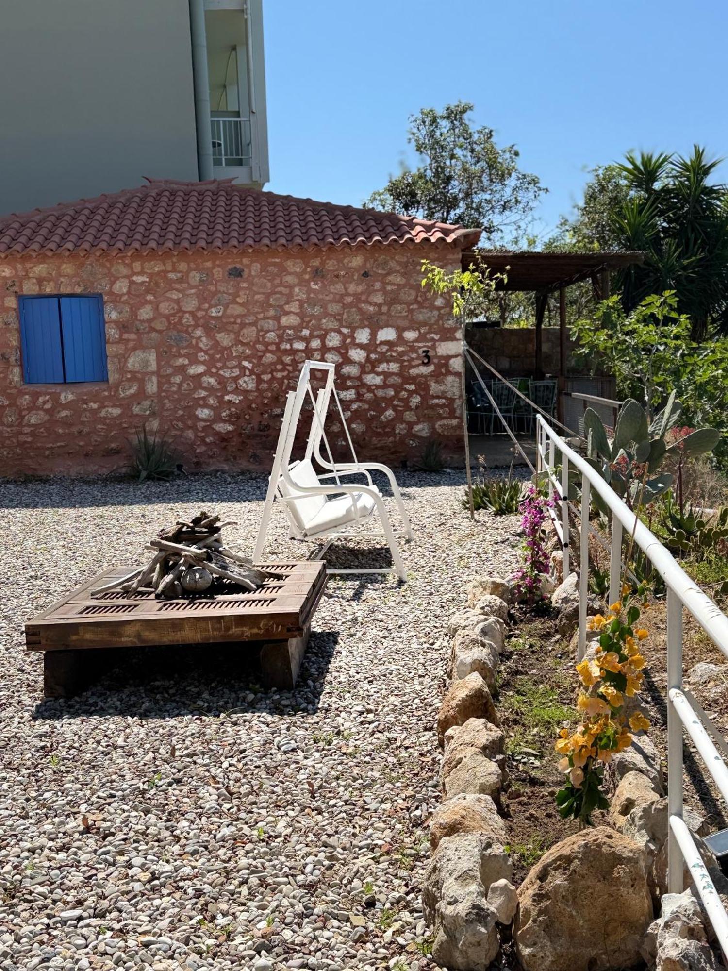 Rocksecret Edge Apartment Kalamata Luaran gambar